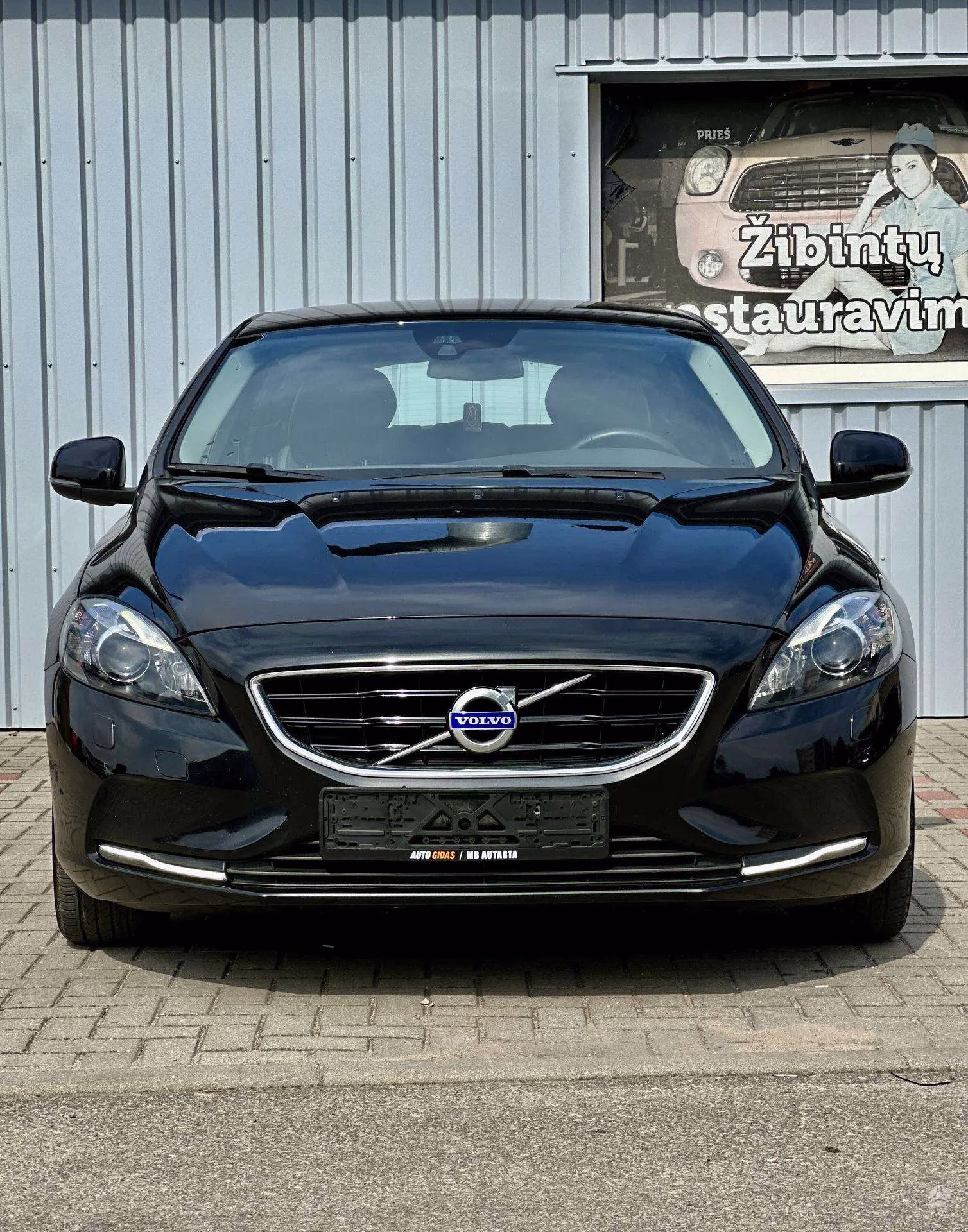 Volvo V40