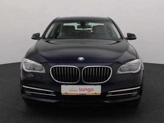 BMW 730
