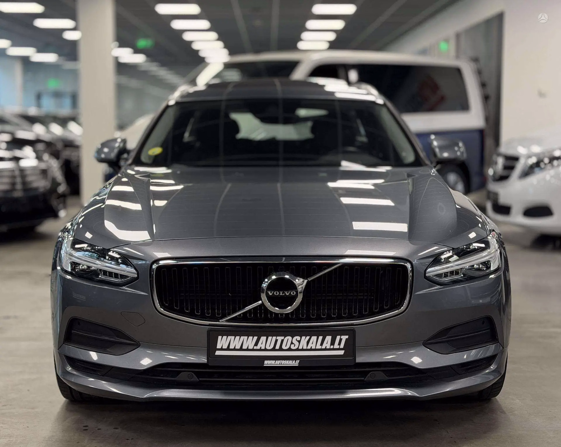 Volvo V90