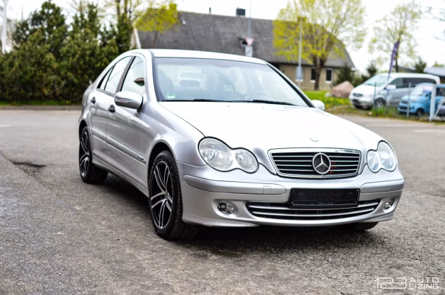 Mercedes-Benz C 220