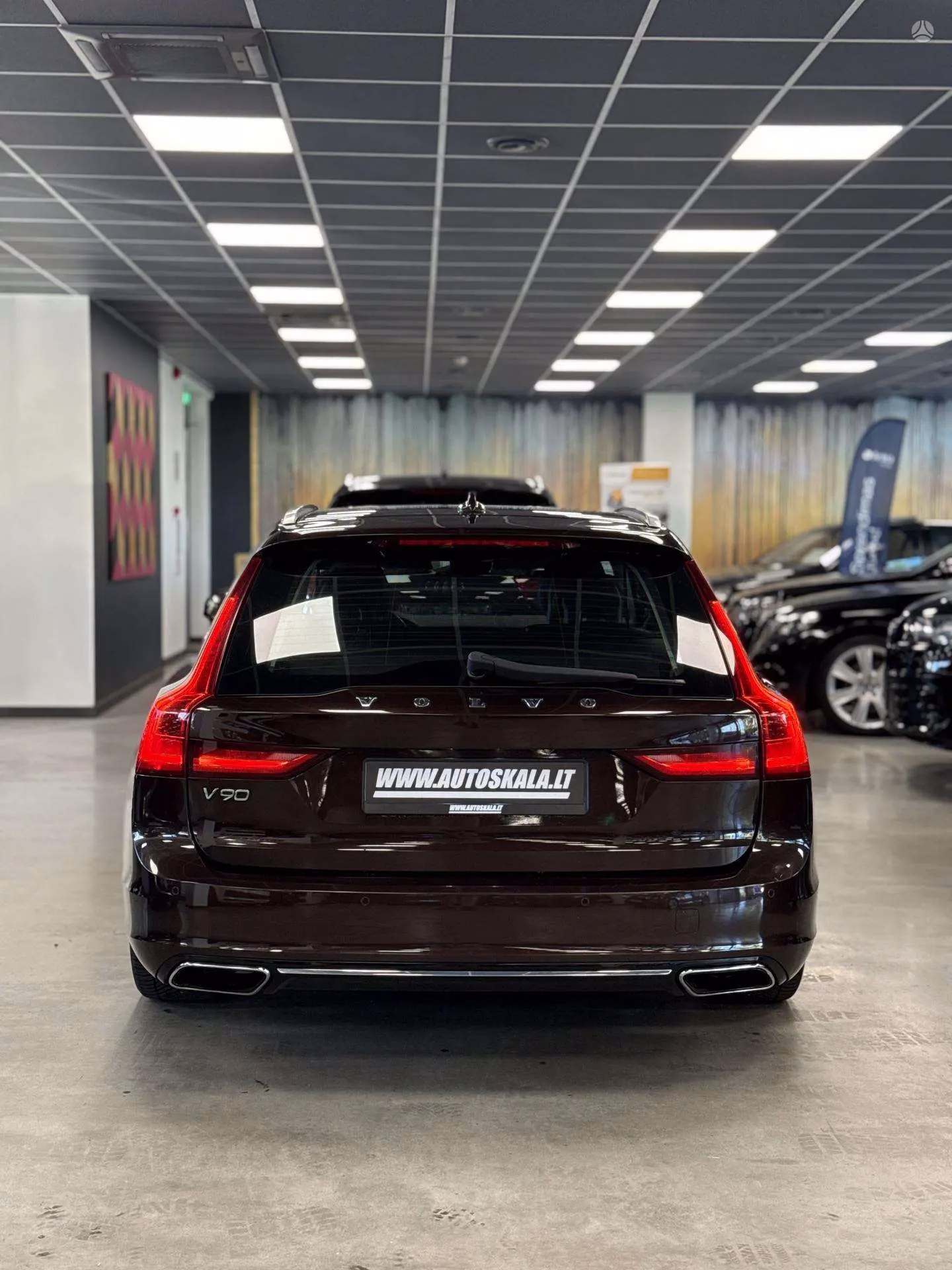 Volvo V90
