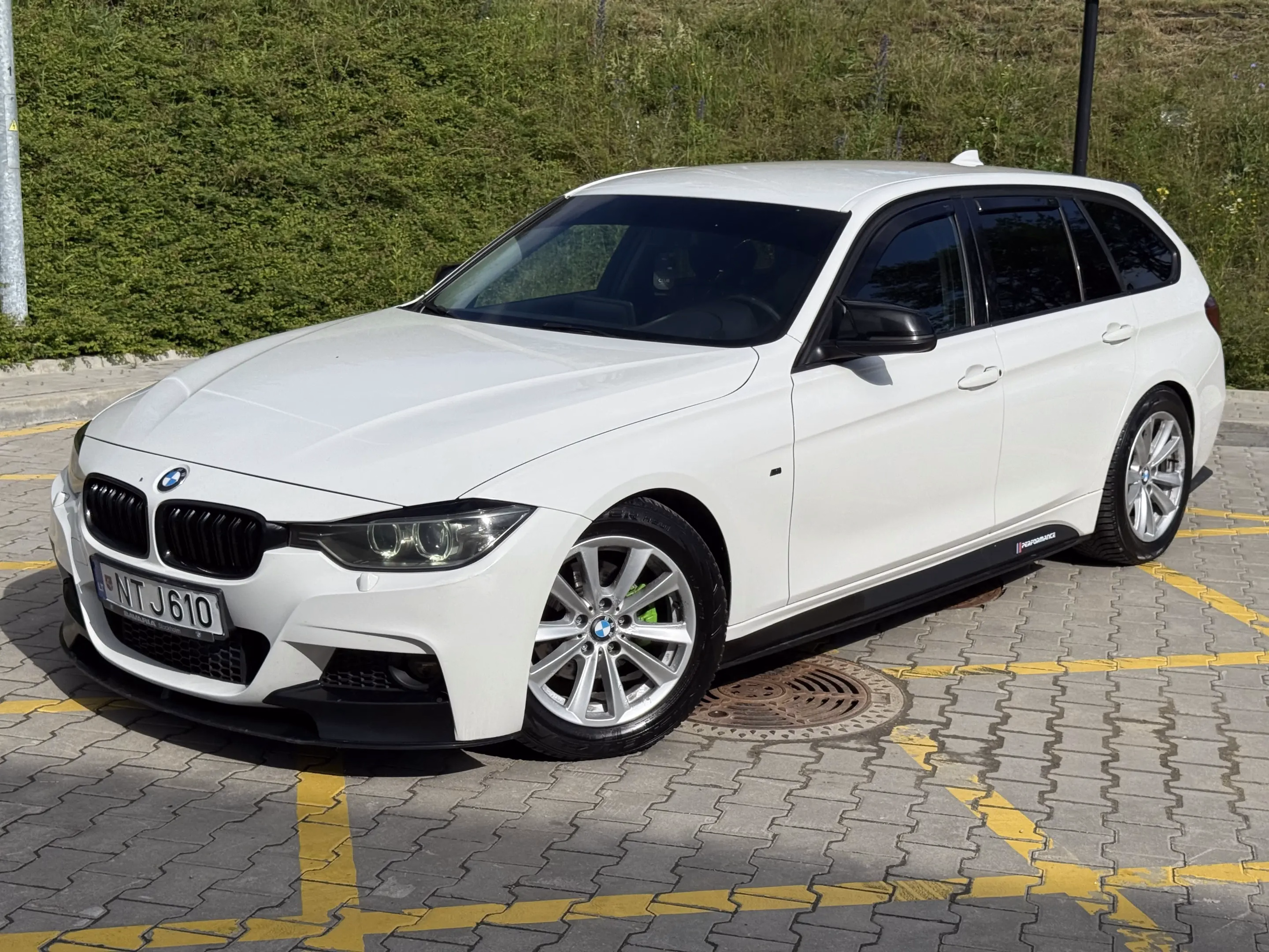 BMW 320