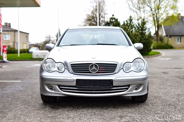 Mercedes-Benz C 220