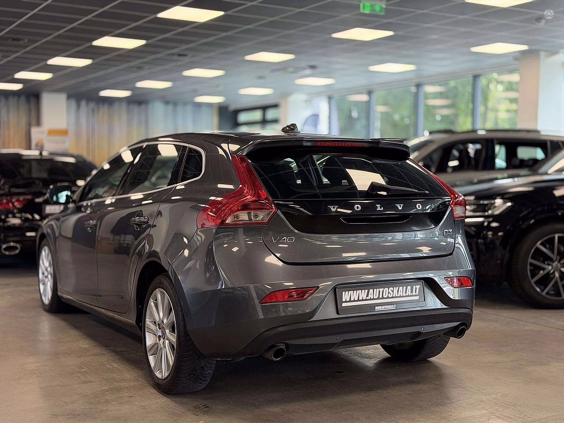 Volvo V40