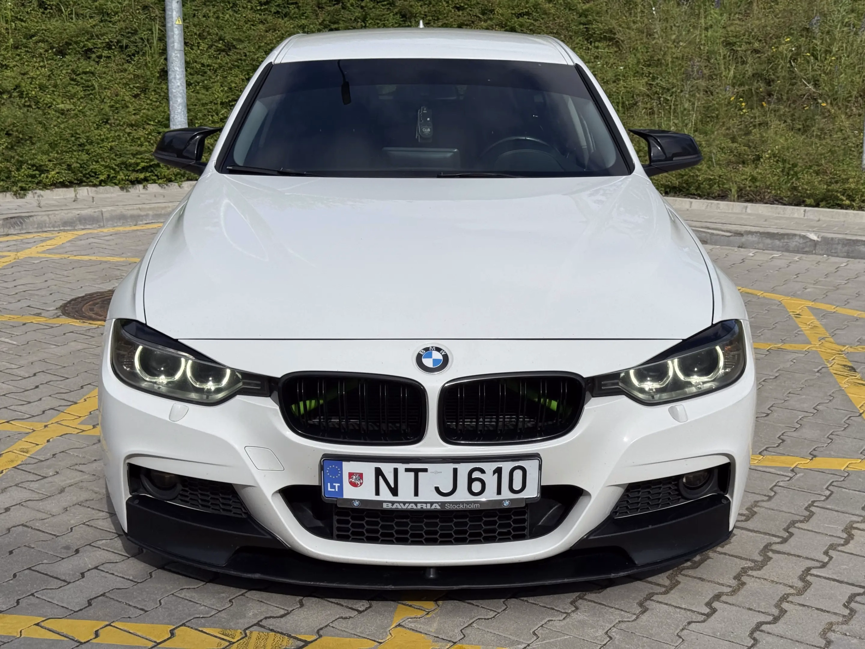BMW 320