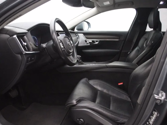 Volvo V90 Cross Country