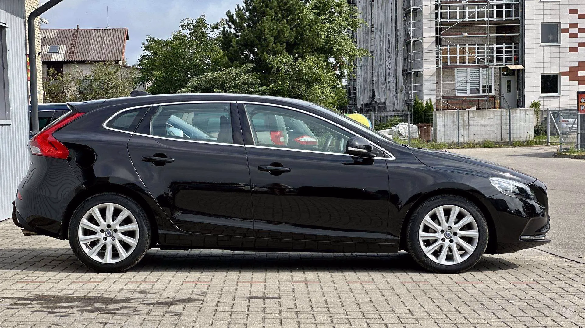 Volvo V40