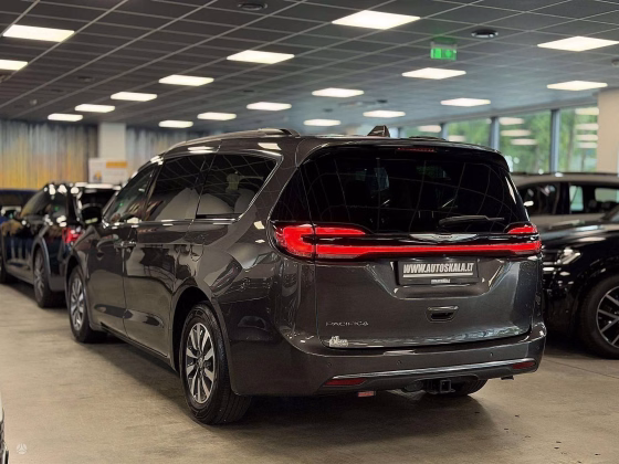 Chrysler Pacifica