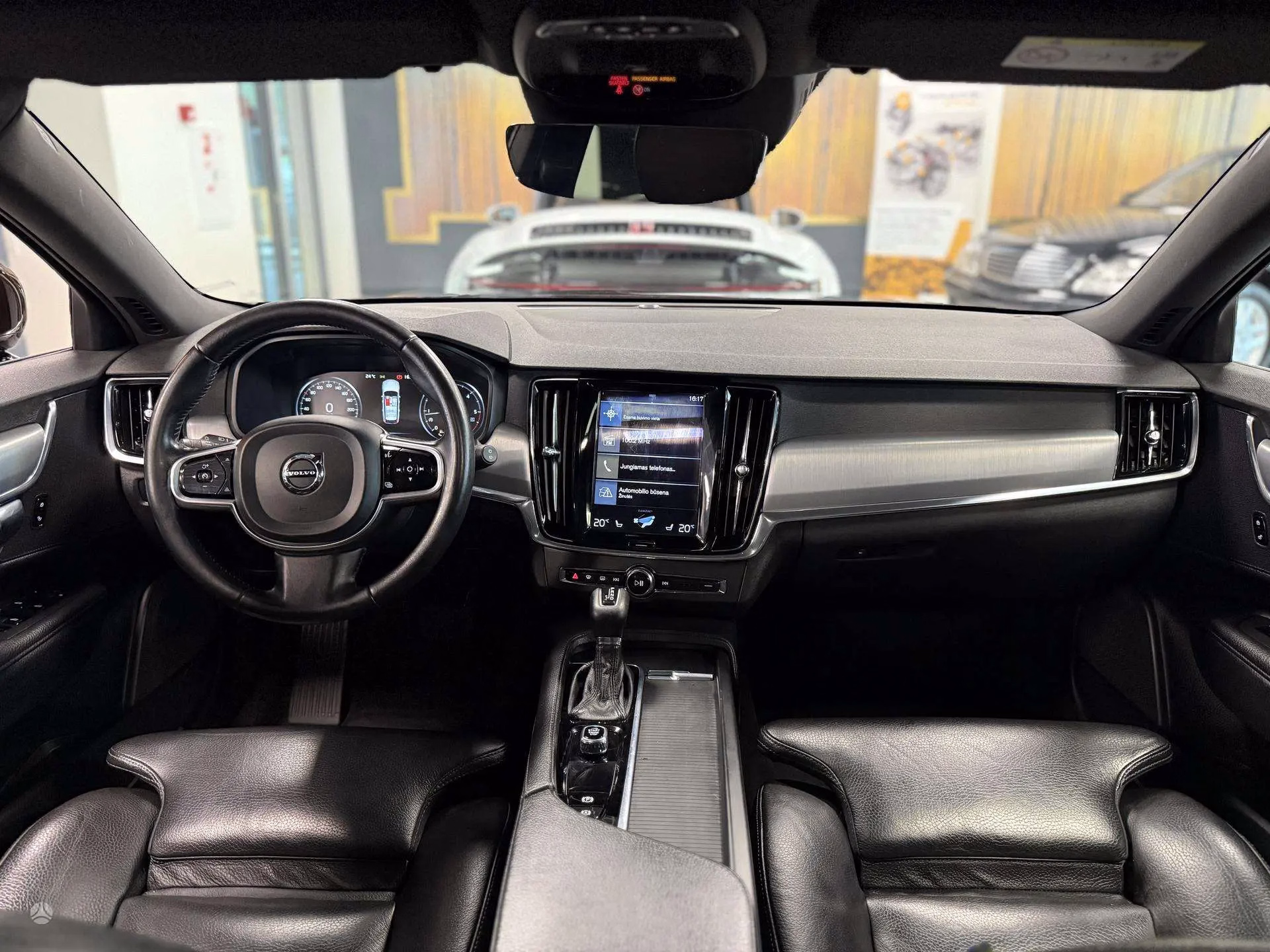 Volvo V90