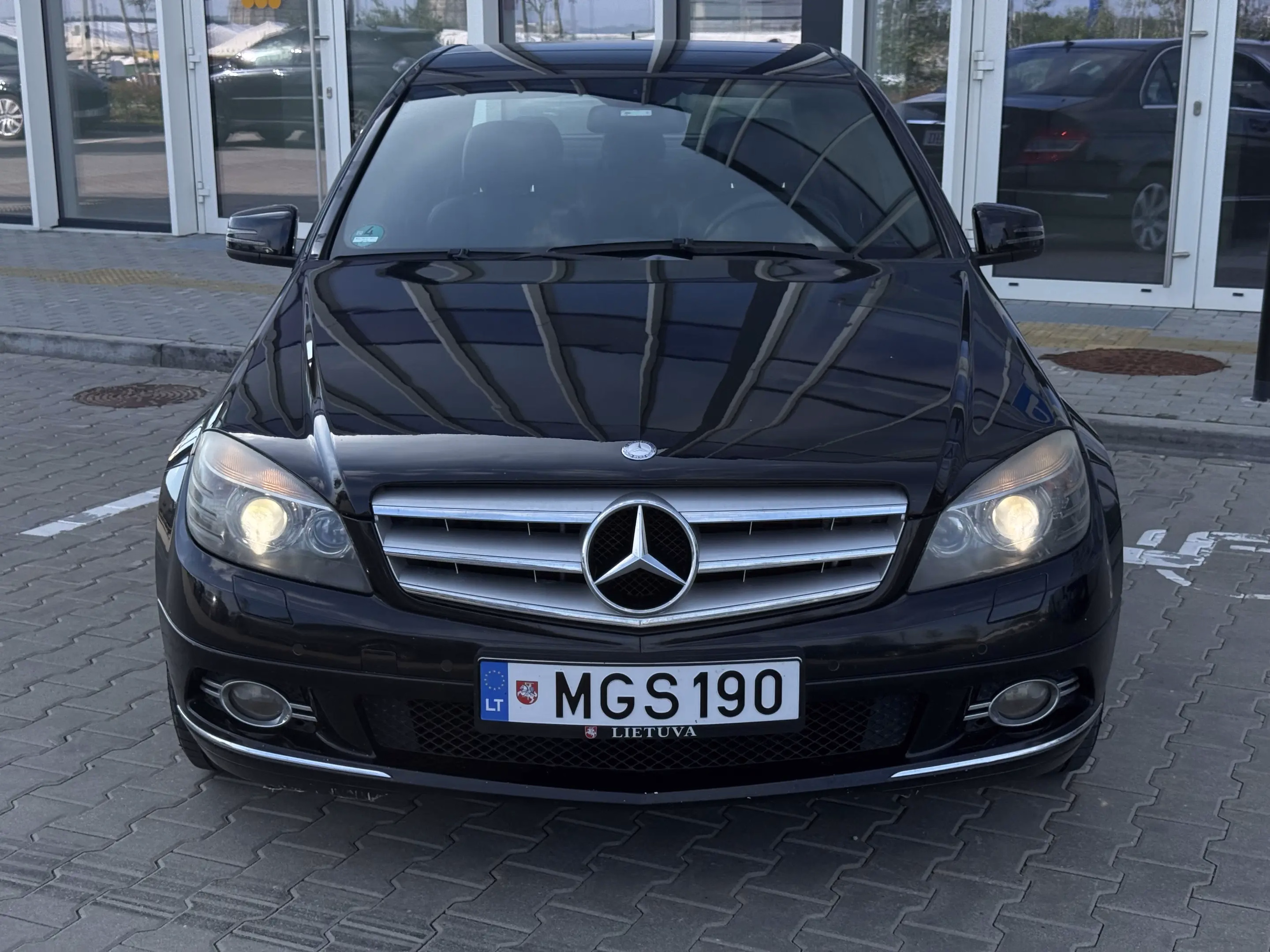 Mercedes-Benz C 180