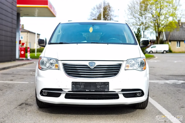 Lancia Voyager