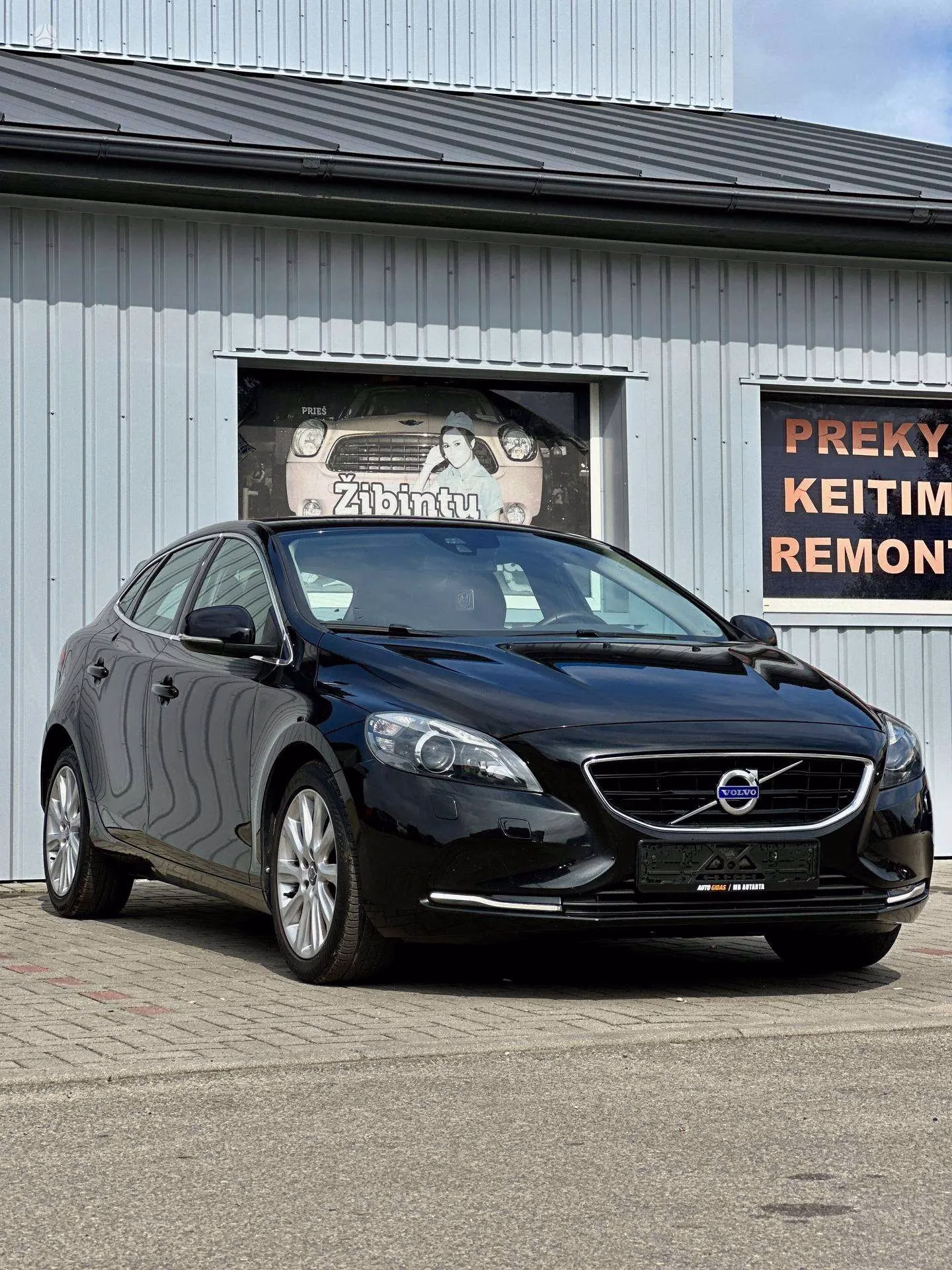Volvo V40