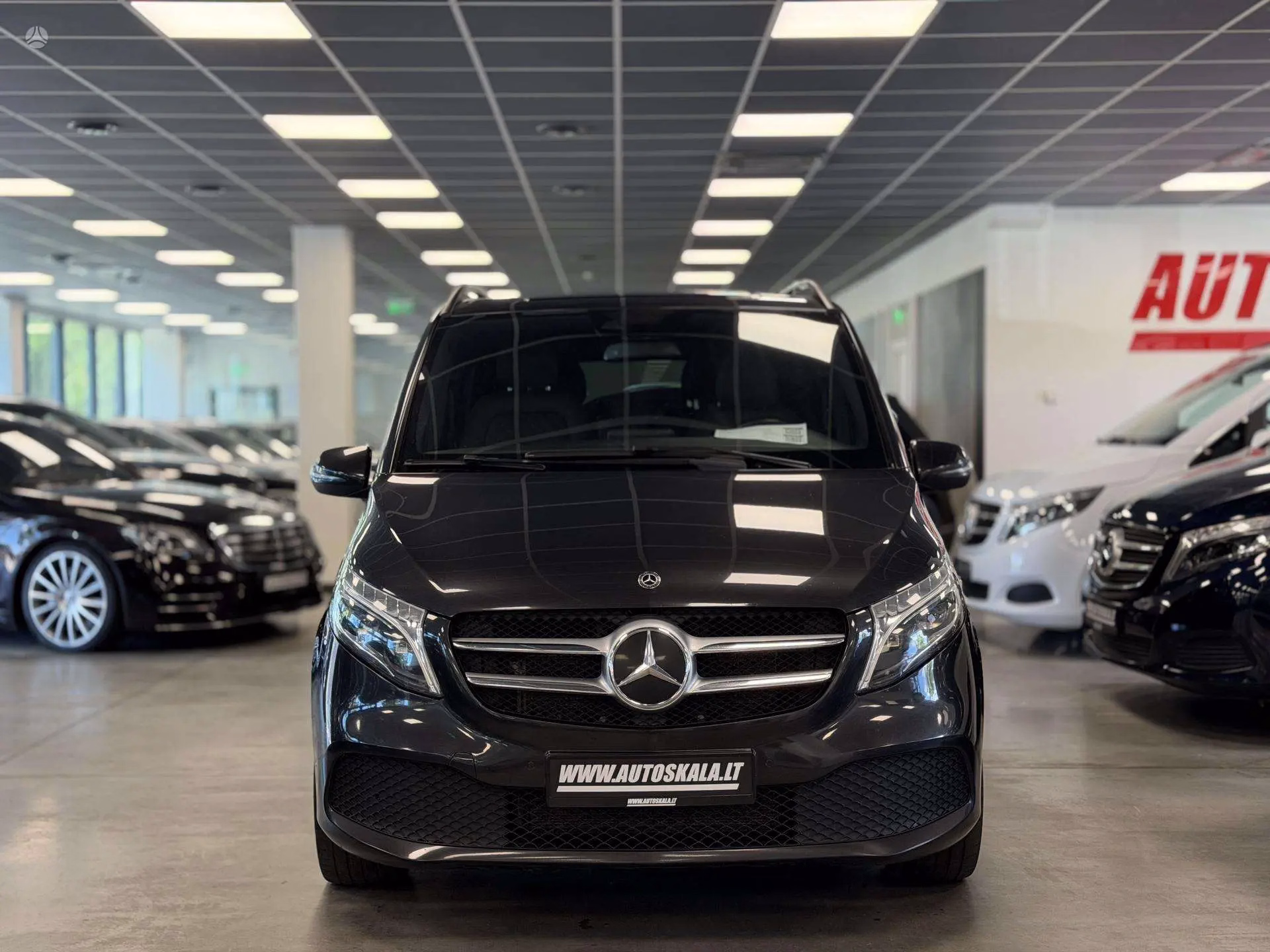 Mercedes-Benz V 220