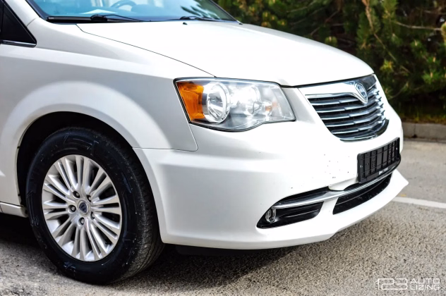 Lancia Voyager