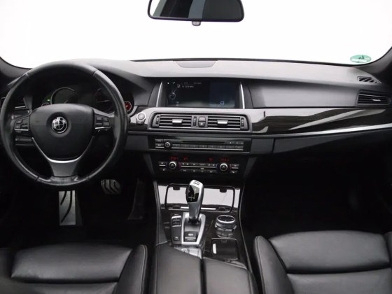 BMW 525