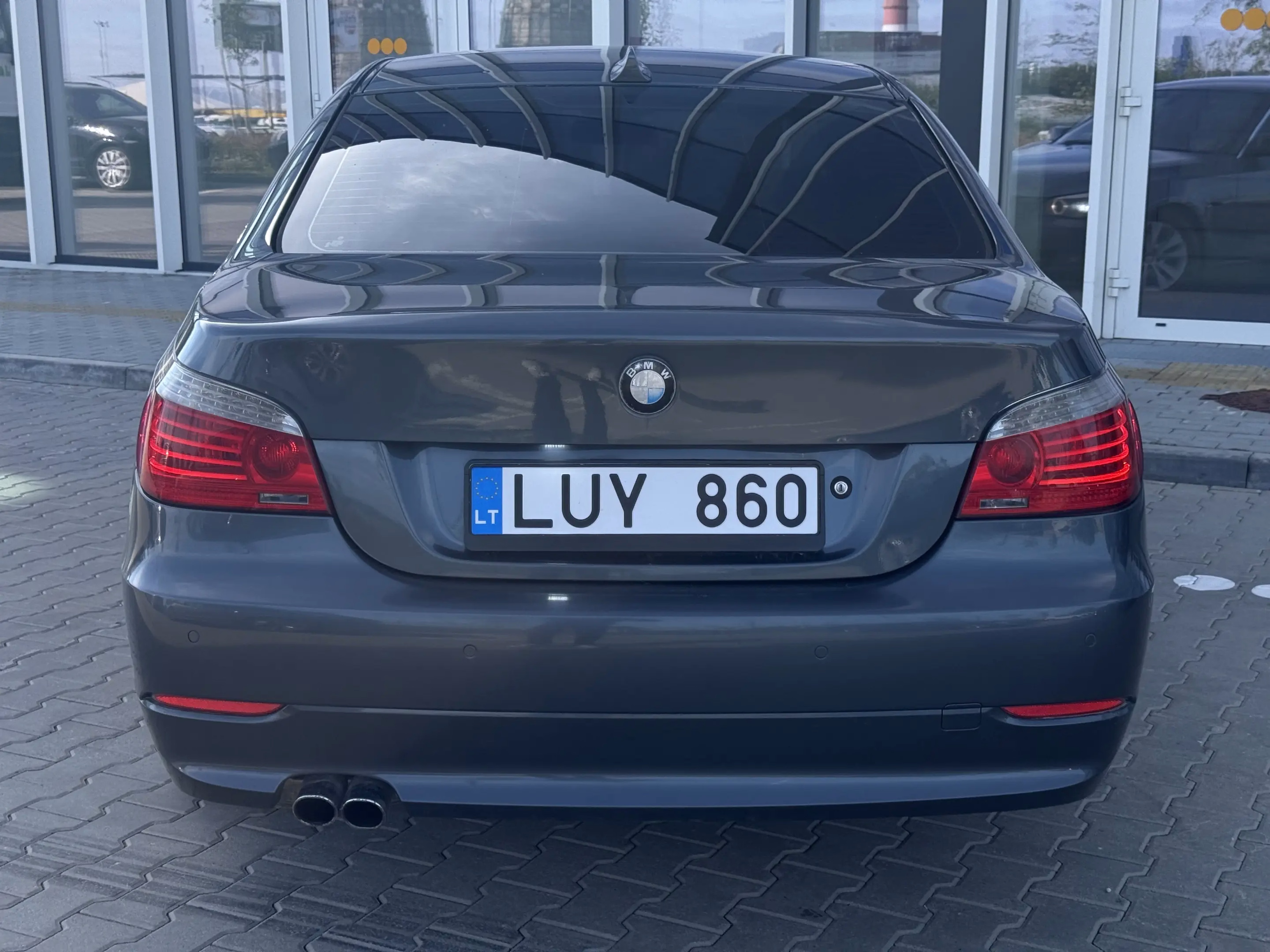 BMW 525
