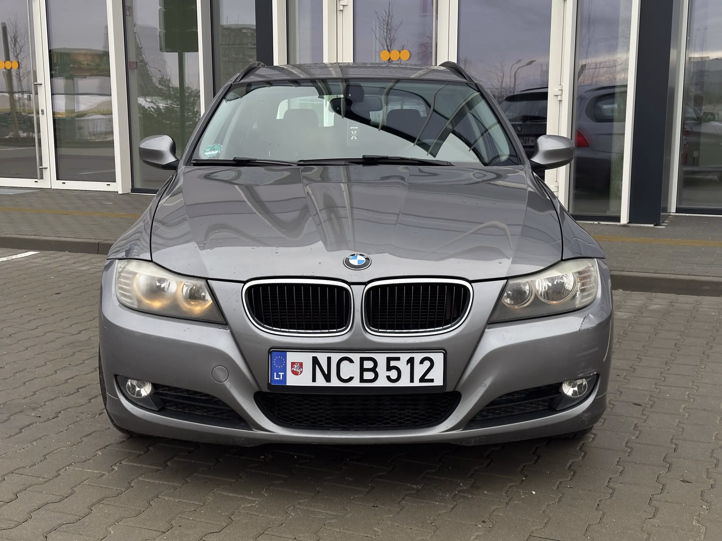 BMW 320