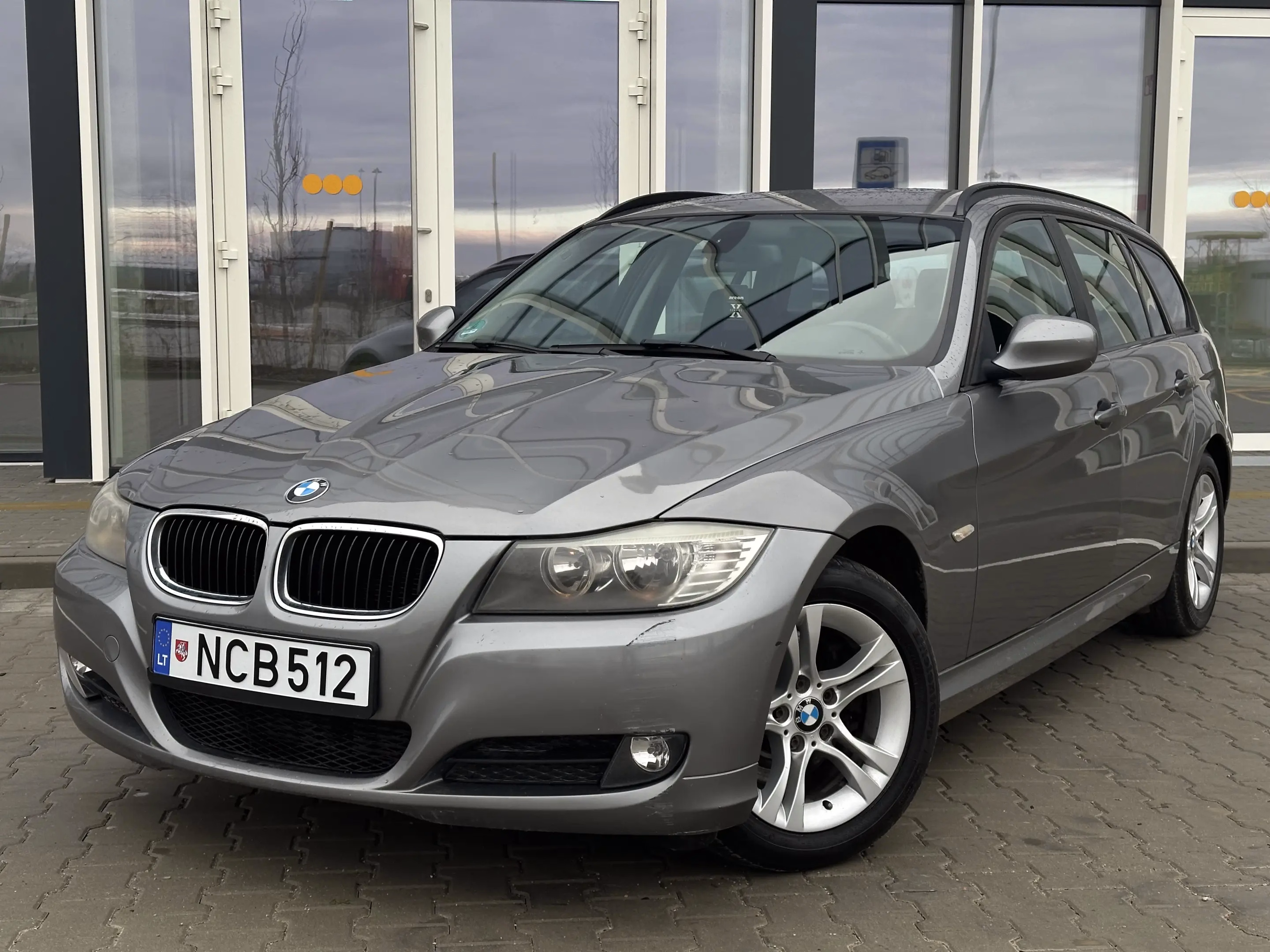 BMW 320