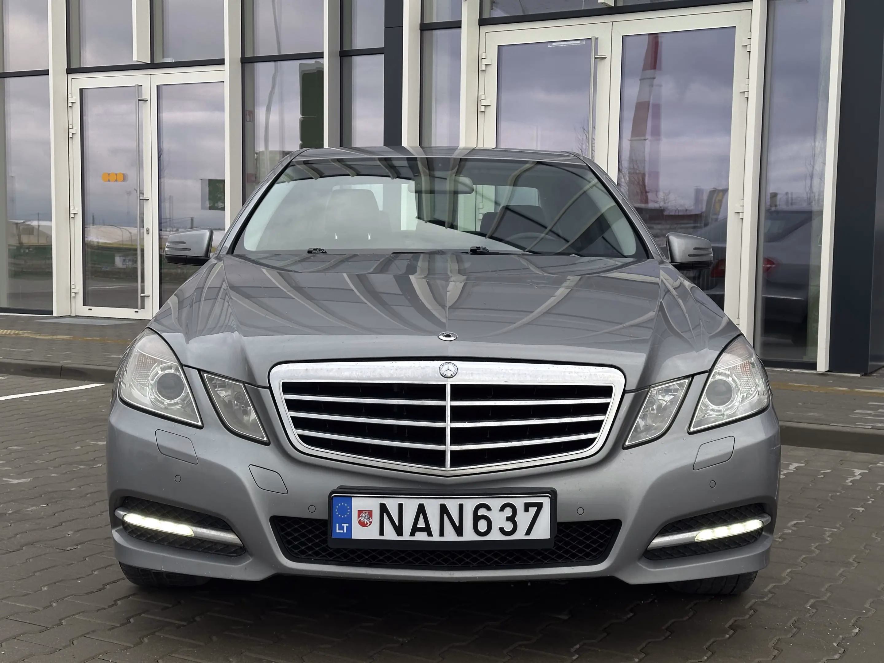 Mercedes-Benz E 200