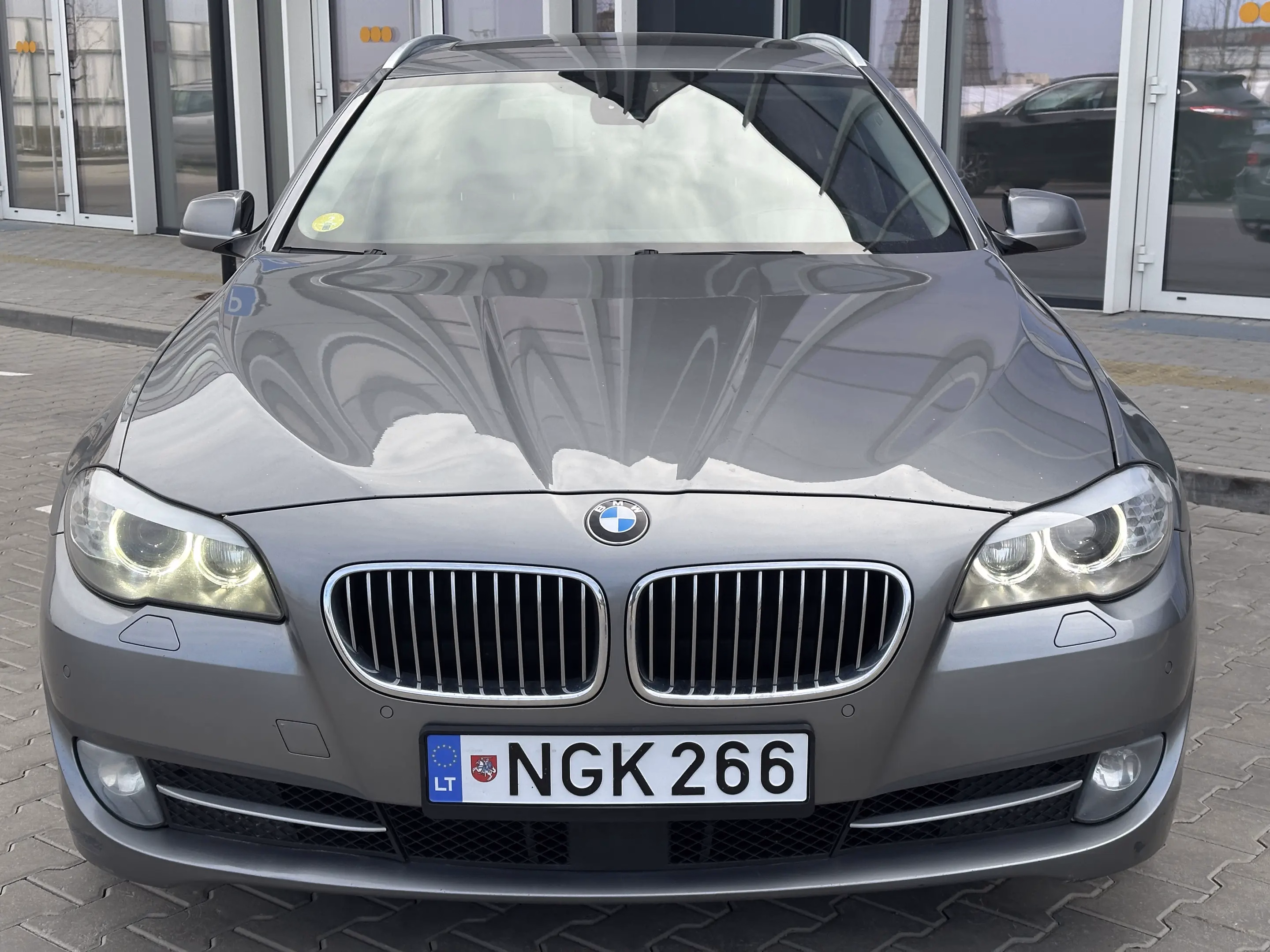 BMW 530