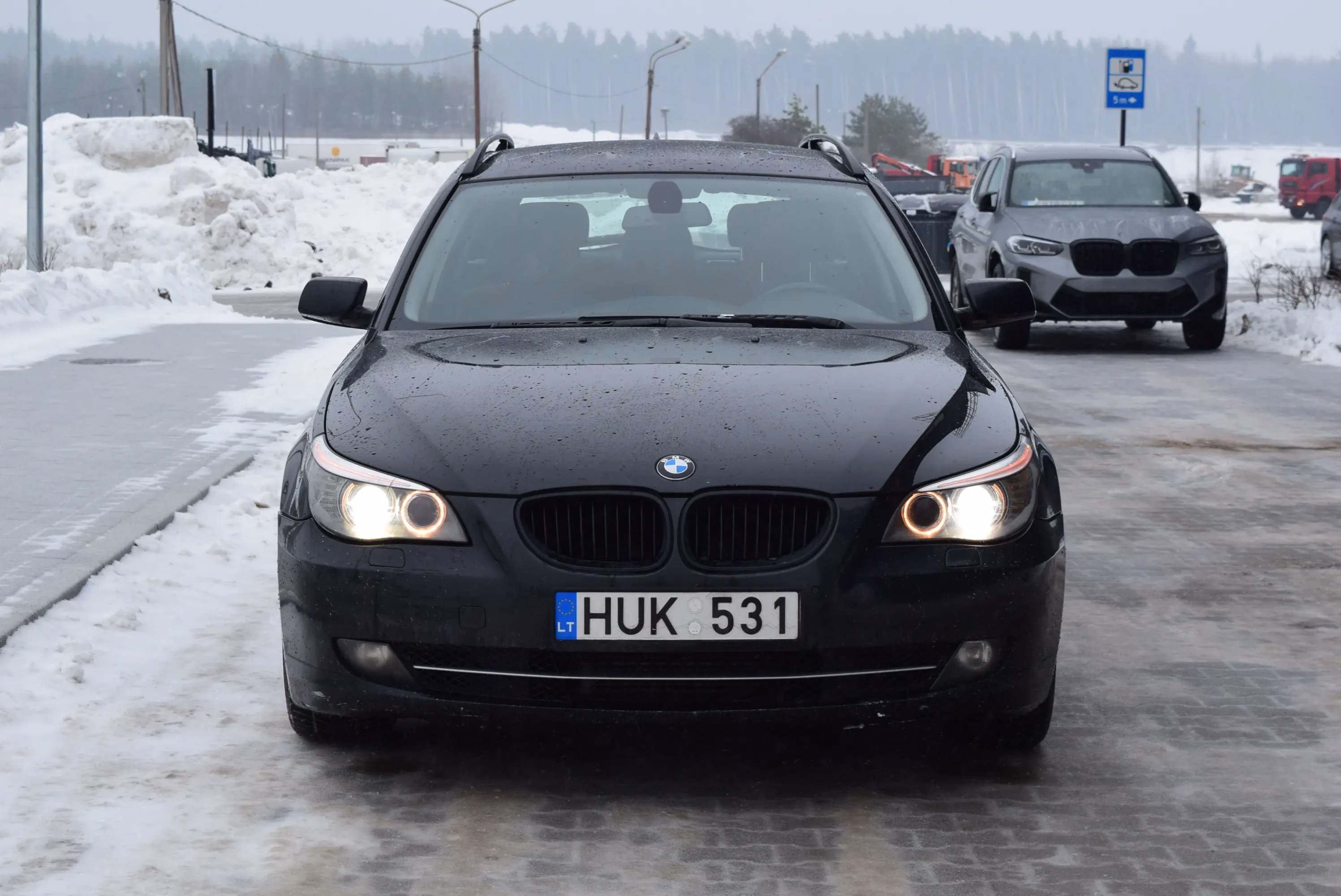 BMW 525