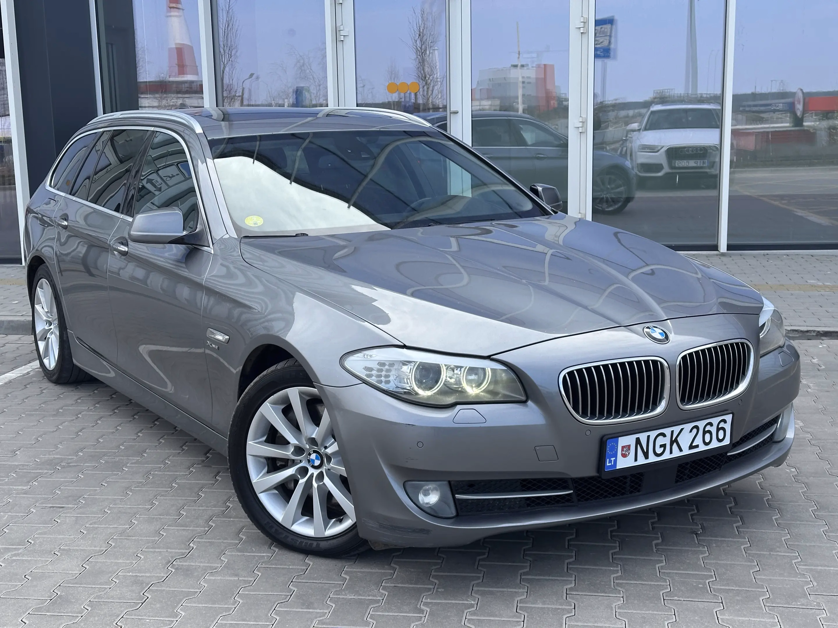 BMW 530