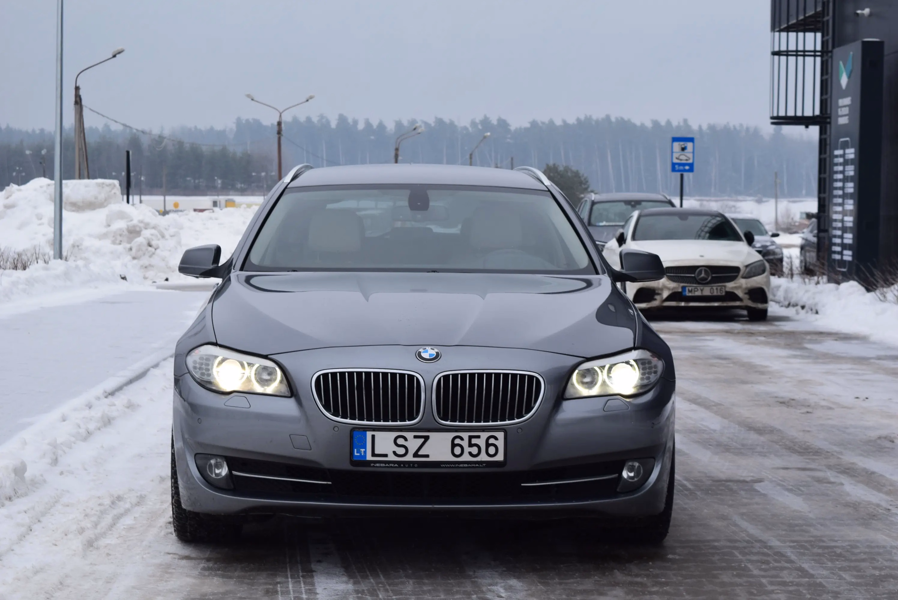 BMW 525