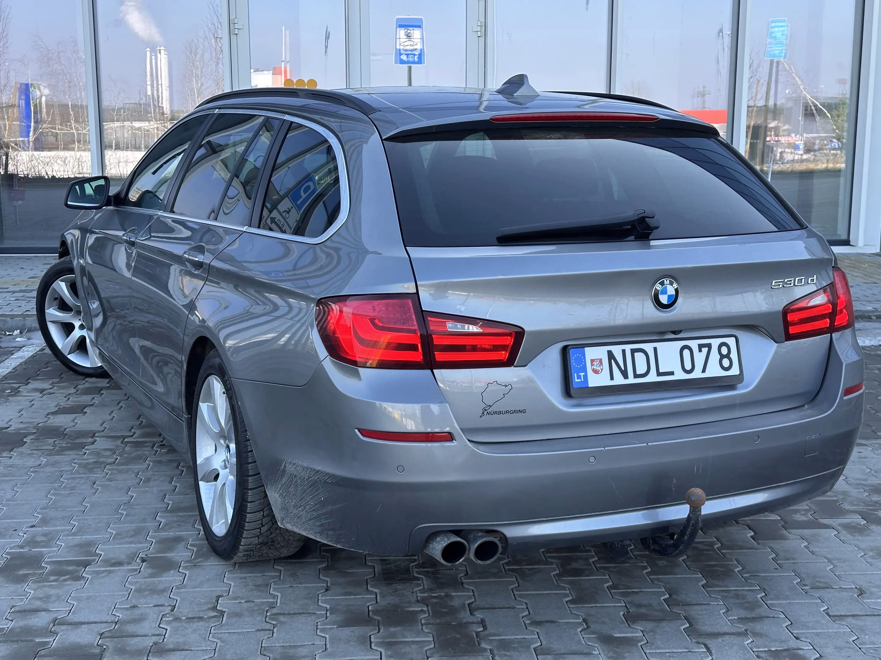 BMW 530