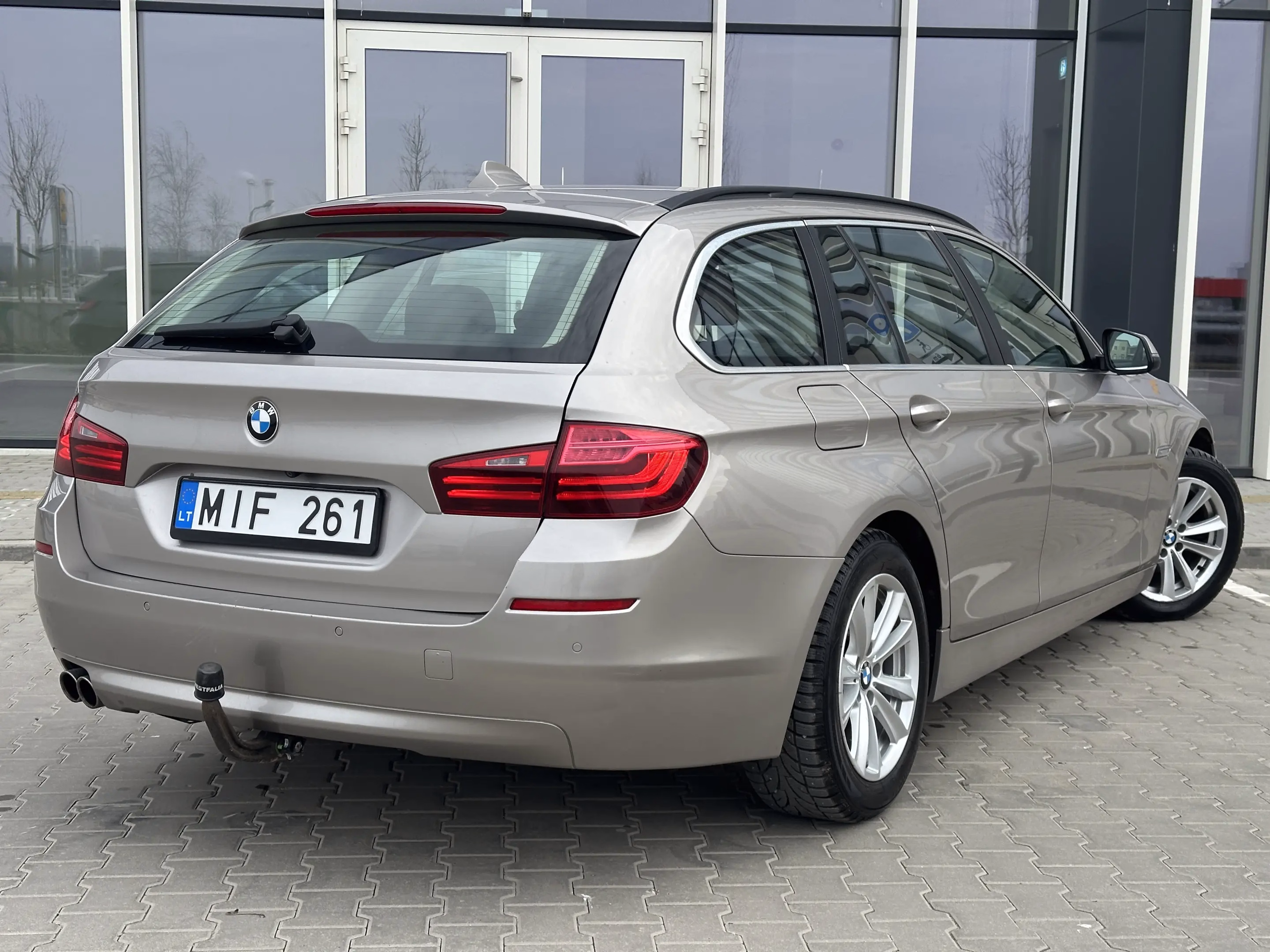 BMW 520
