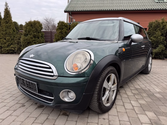 MINI Cooper Clubman