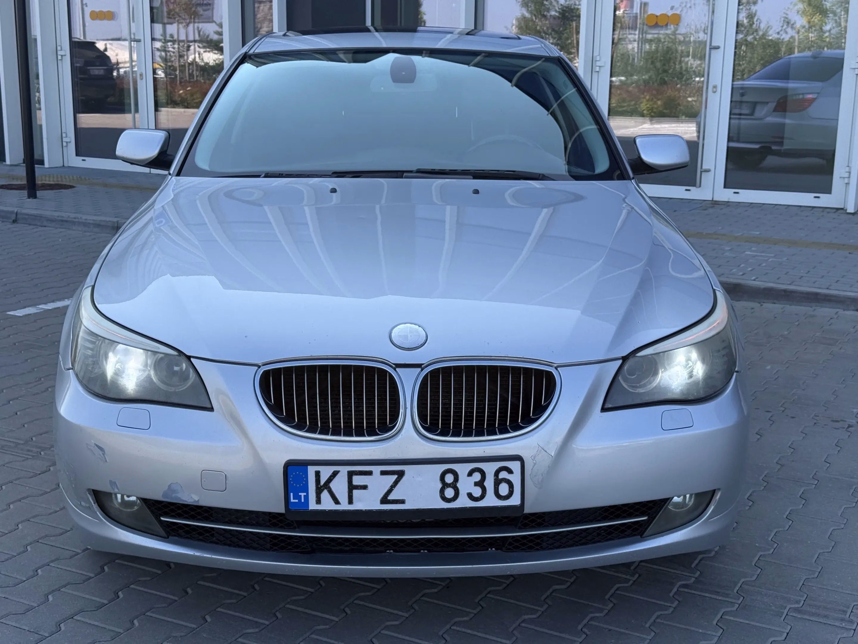 BMW 528
