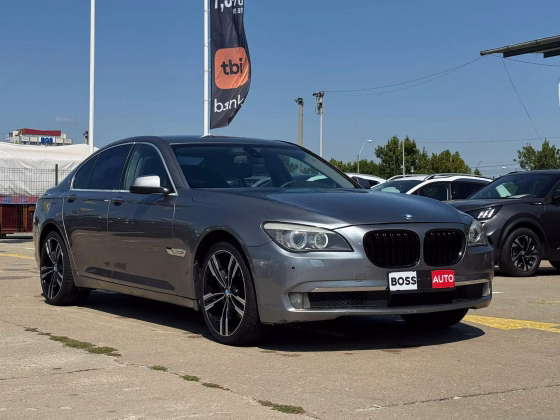 BMW 730