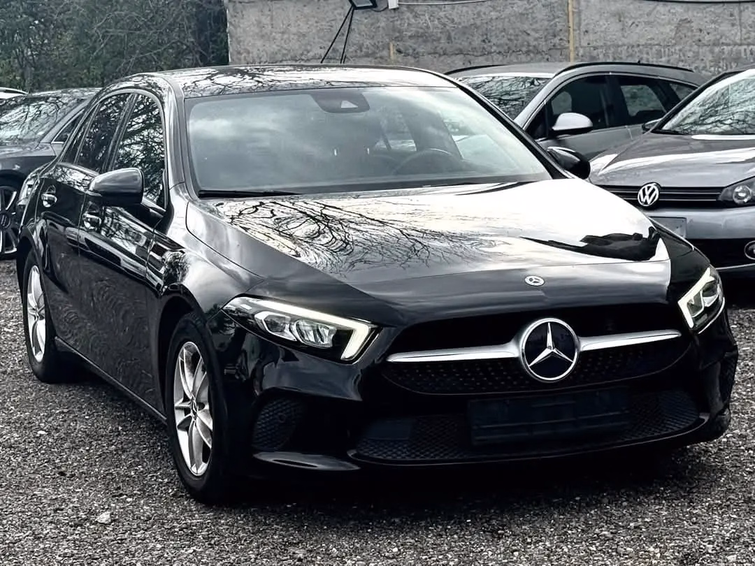 Mercedes-Benz A180
