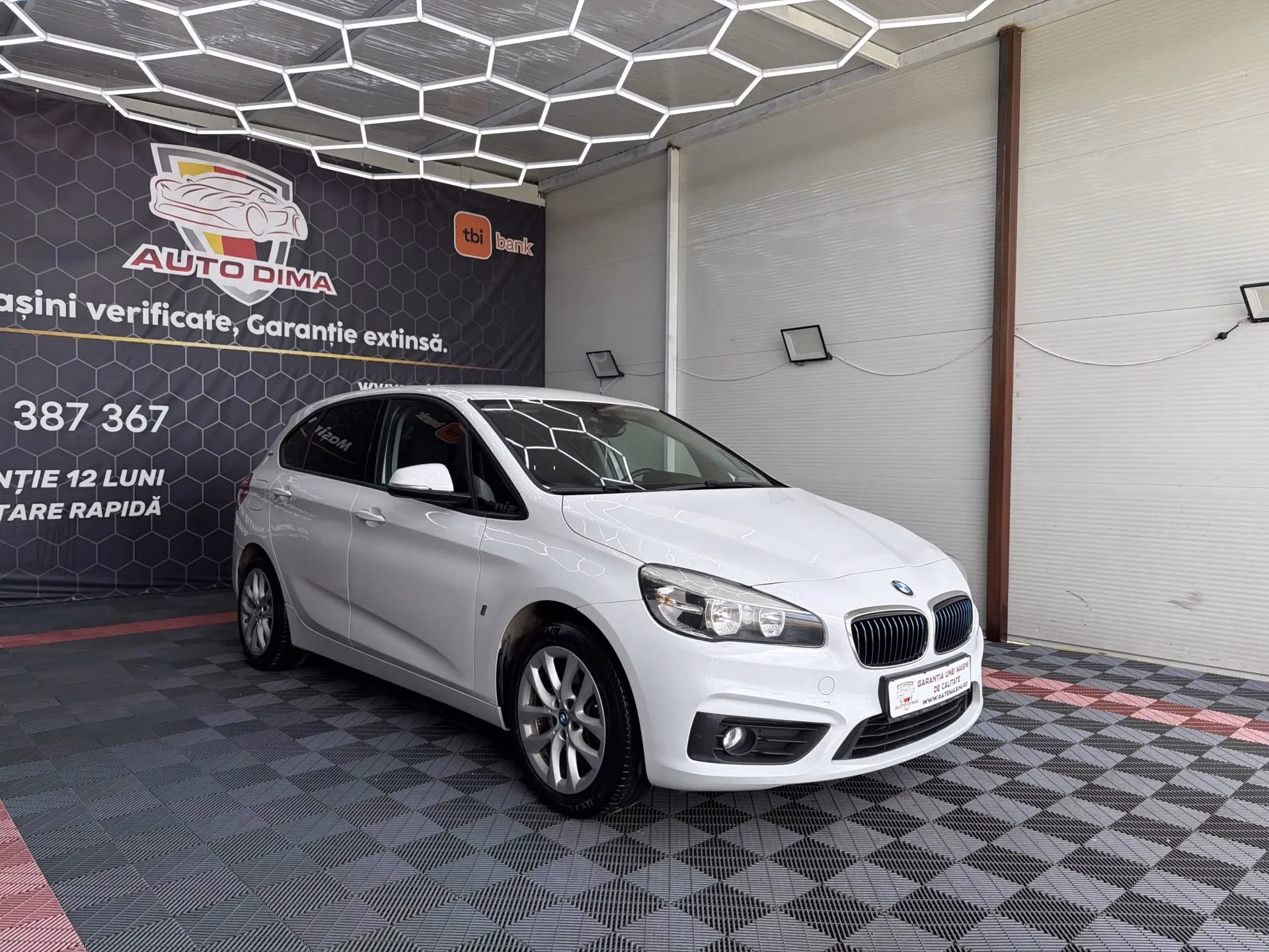 BMW 225