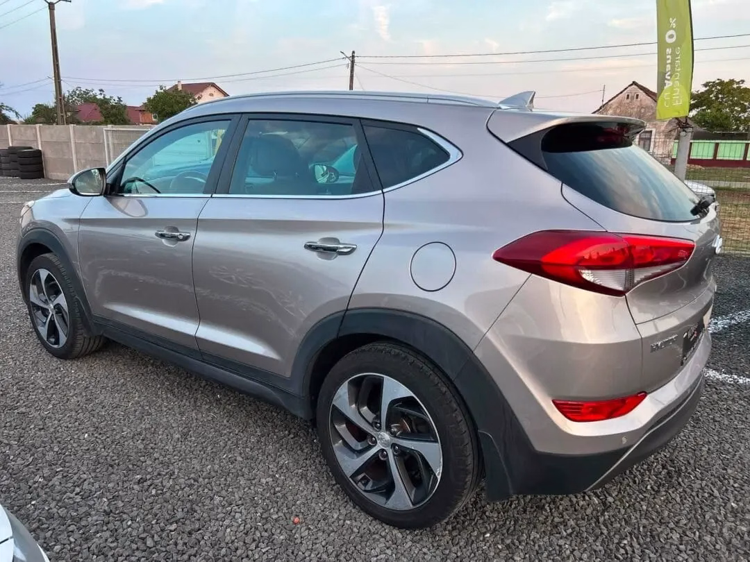 Hyundai TUCSON
