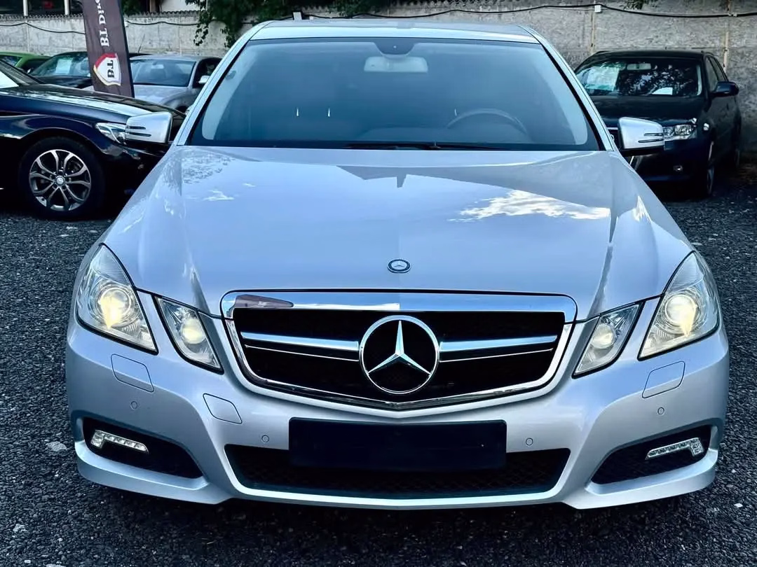 Mercedes-Benz E 200