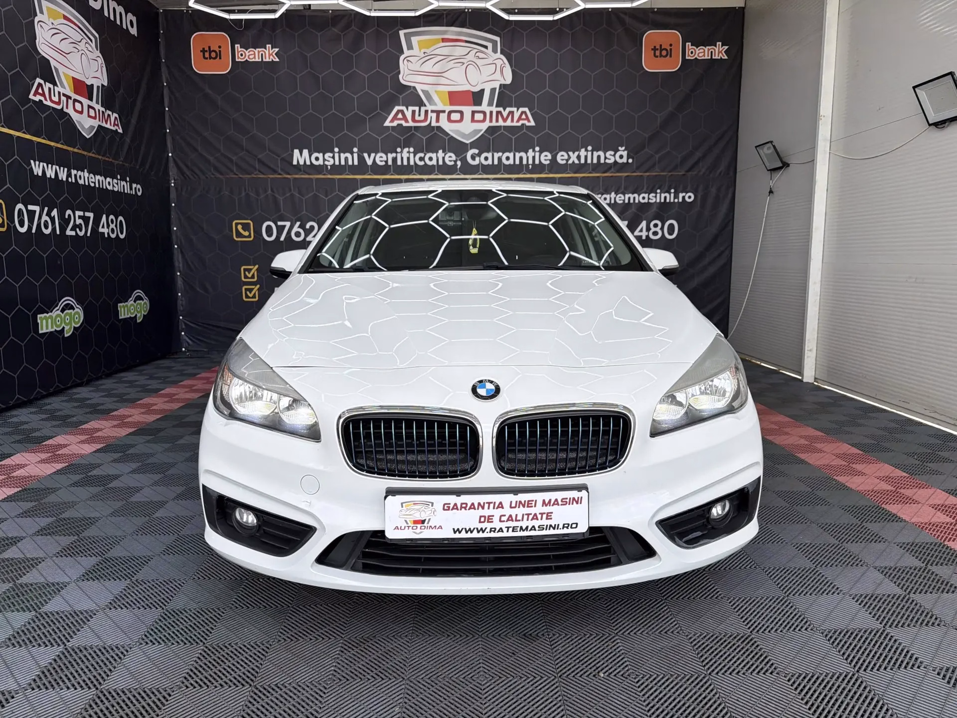 BMW 225