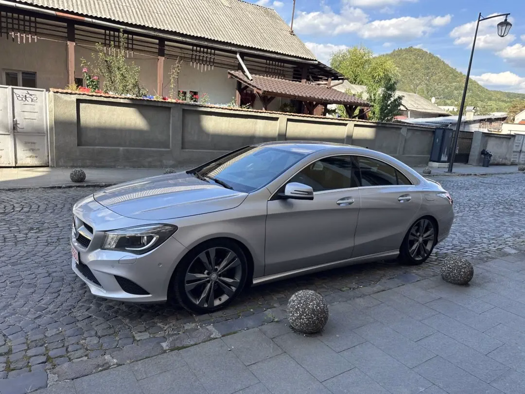 Mercedes-Benz CLA 180