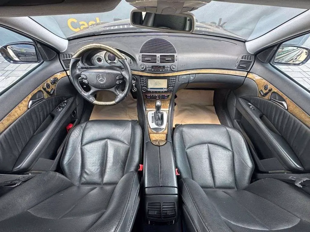 Mercedes-Benz E 220