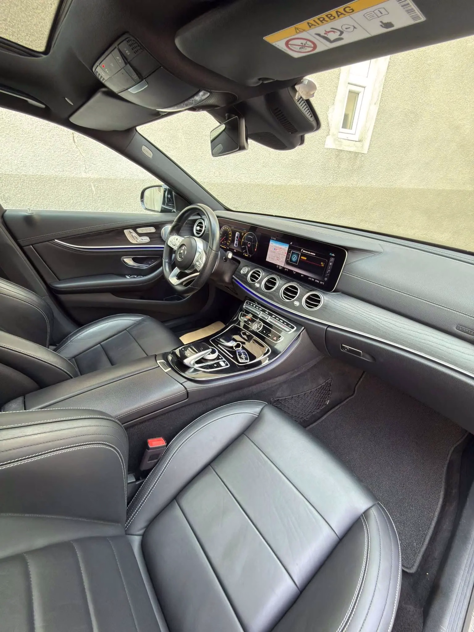 Mercedes-Benz E 200