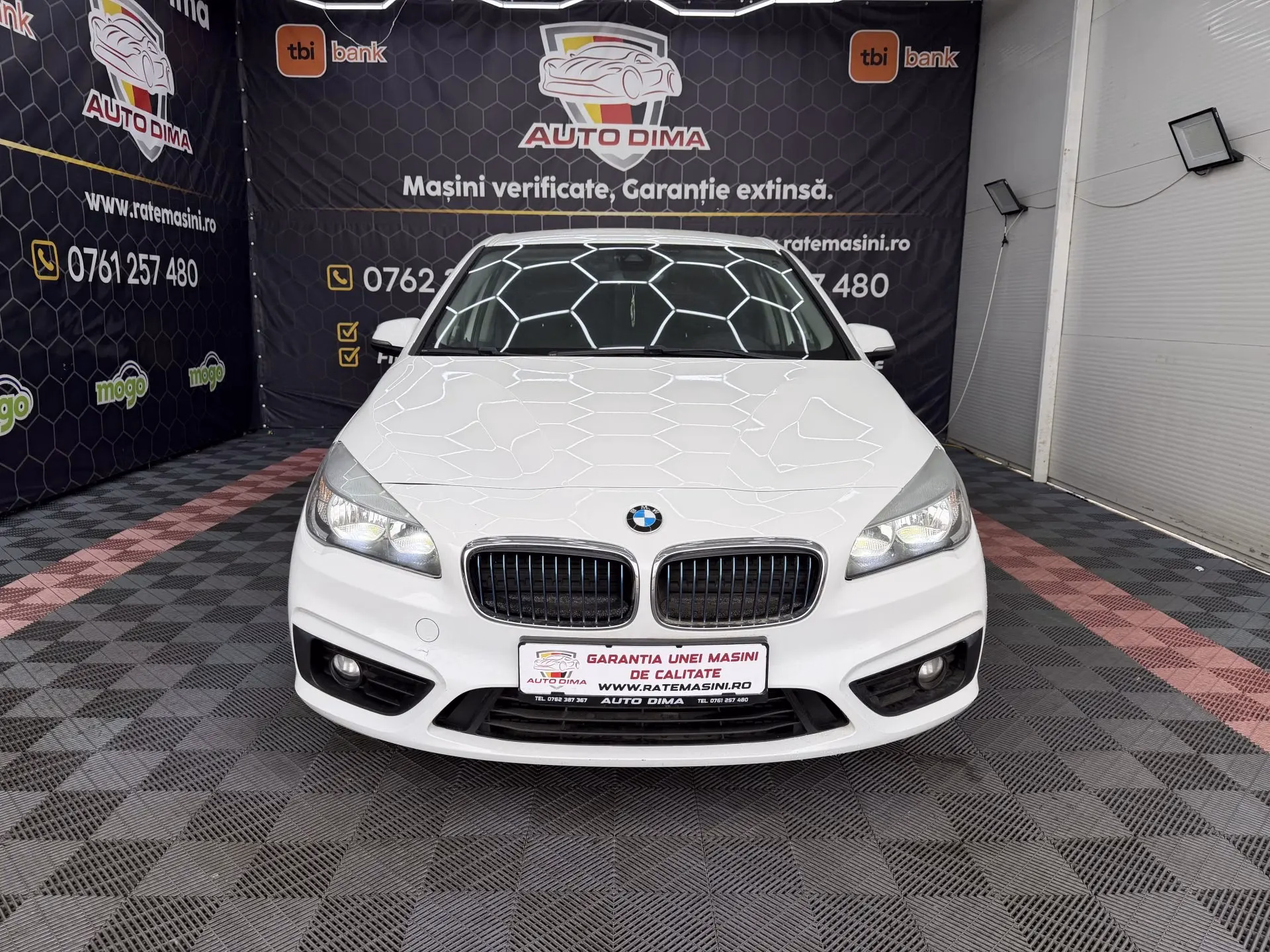 BMW 225
