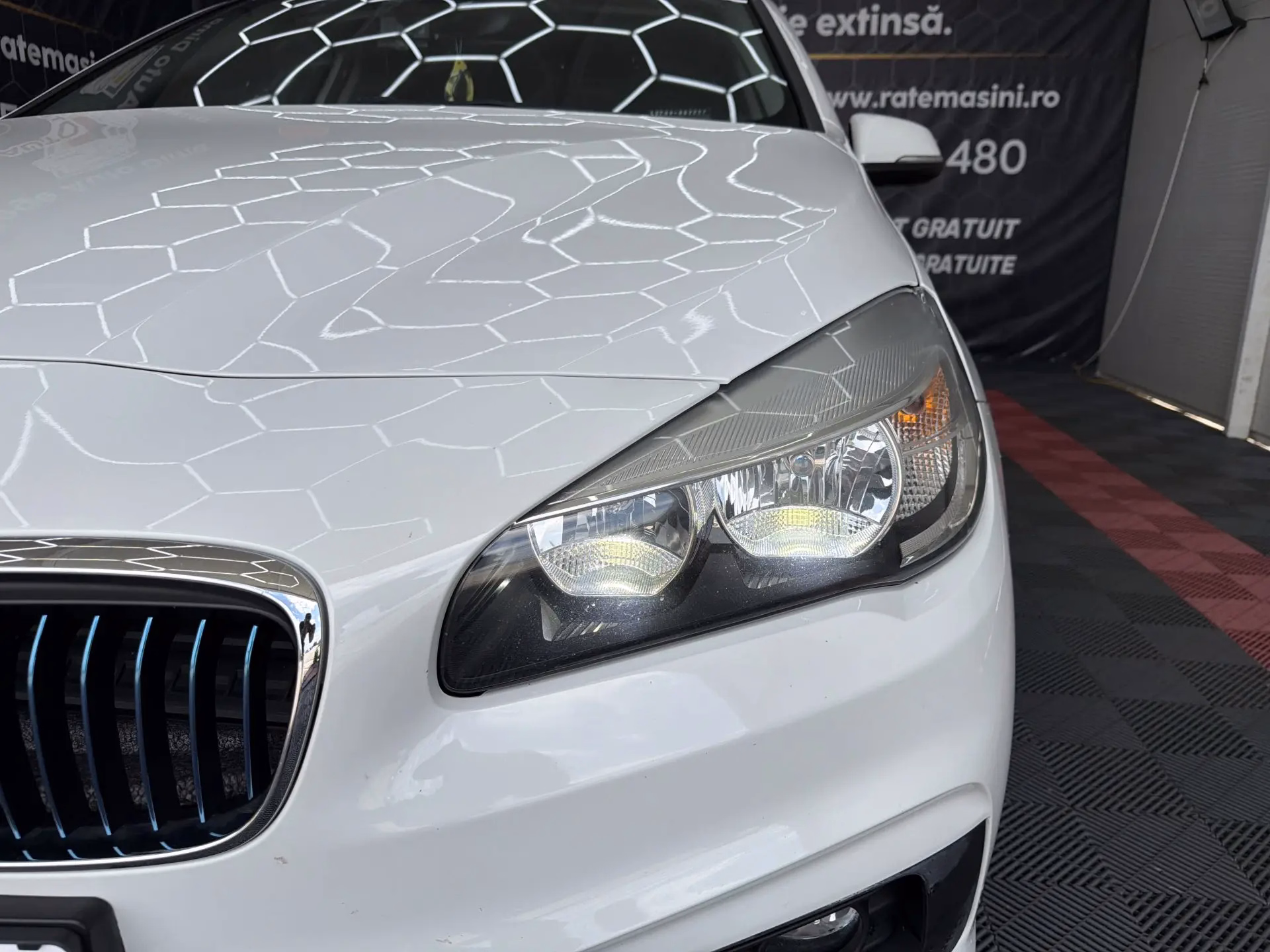 BMW 225