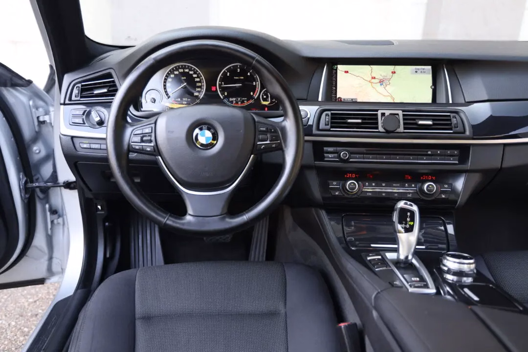 BMW 518