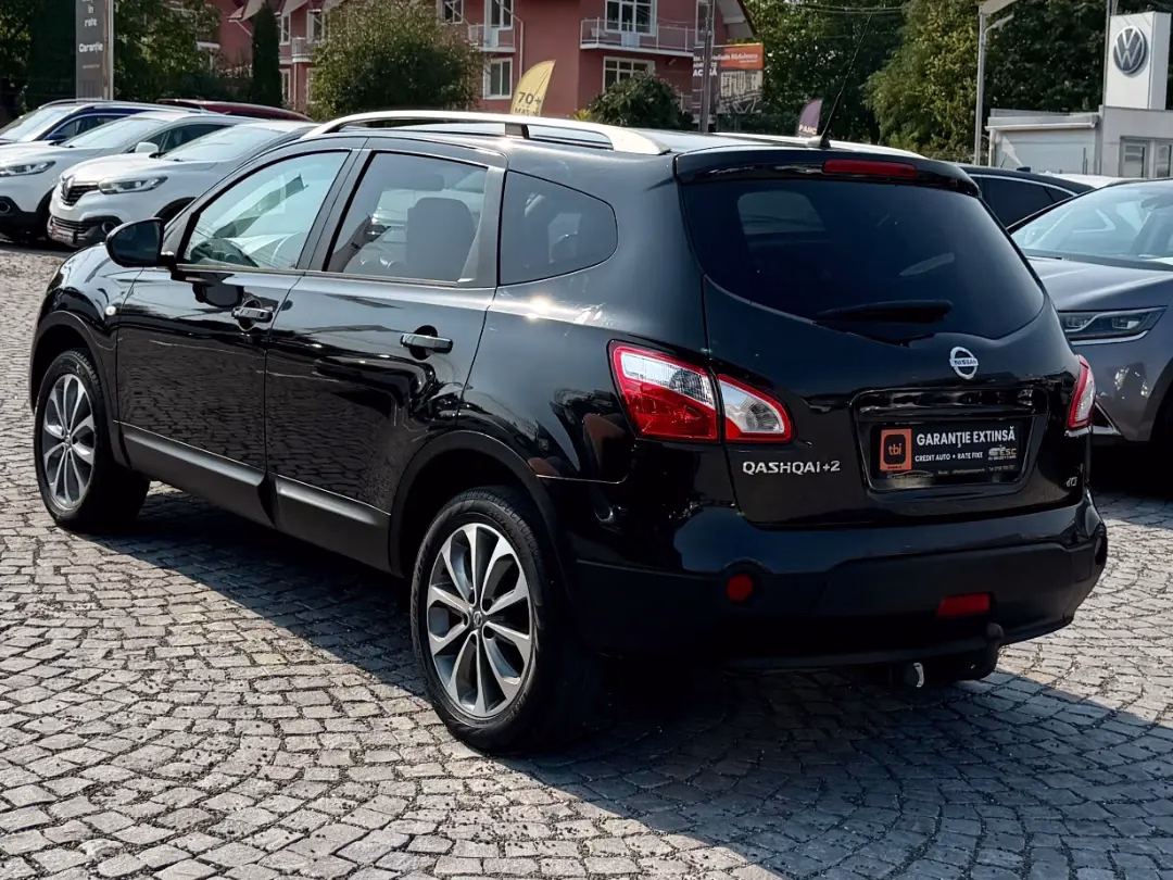 Nissan Qashqai+2