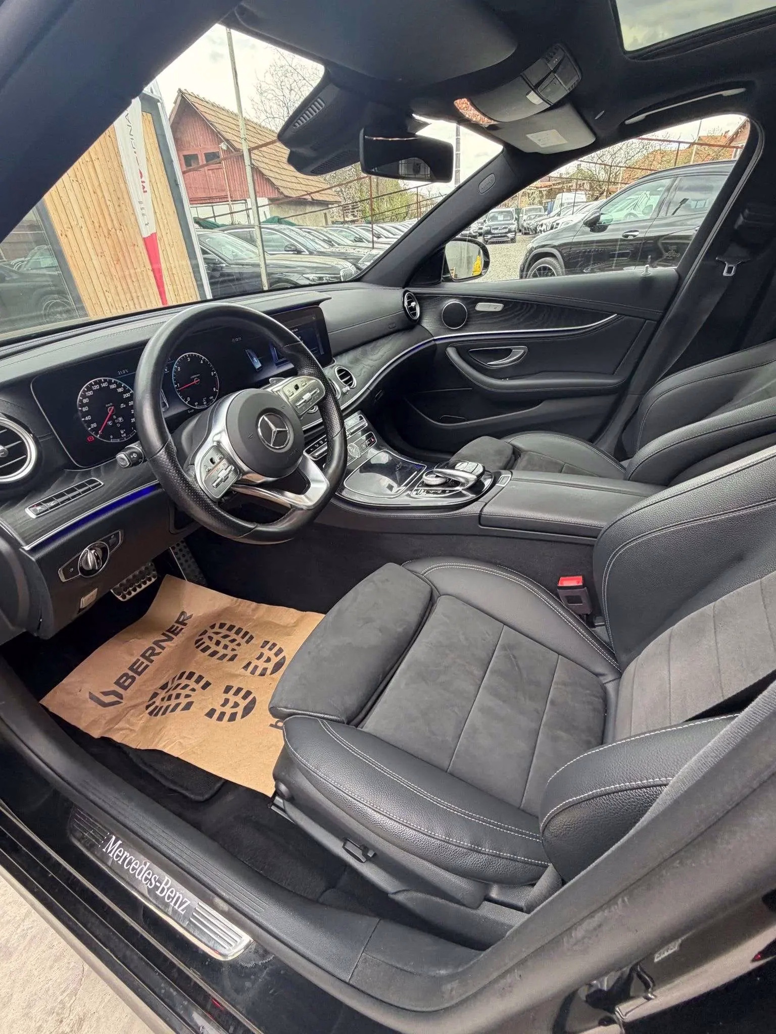 Mercedes-Benz E 200