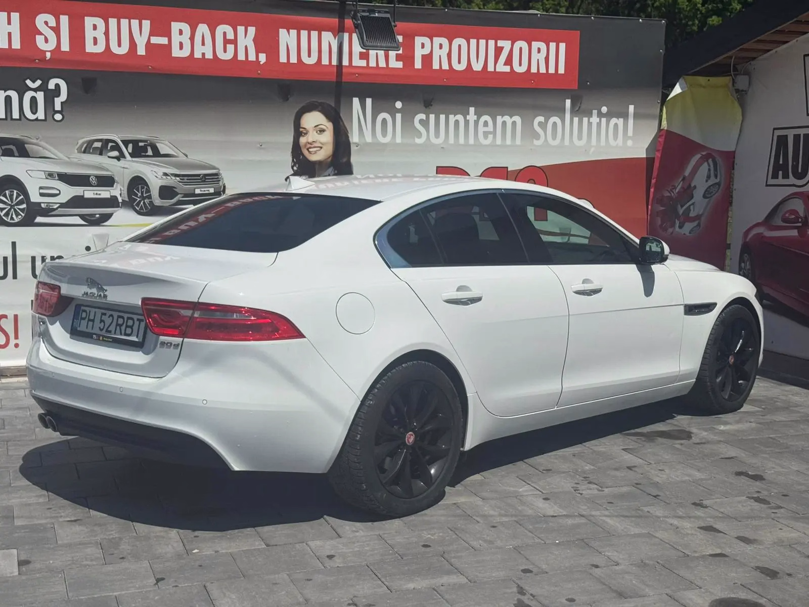 Jaguar XE