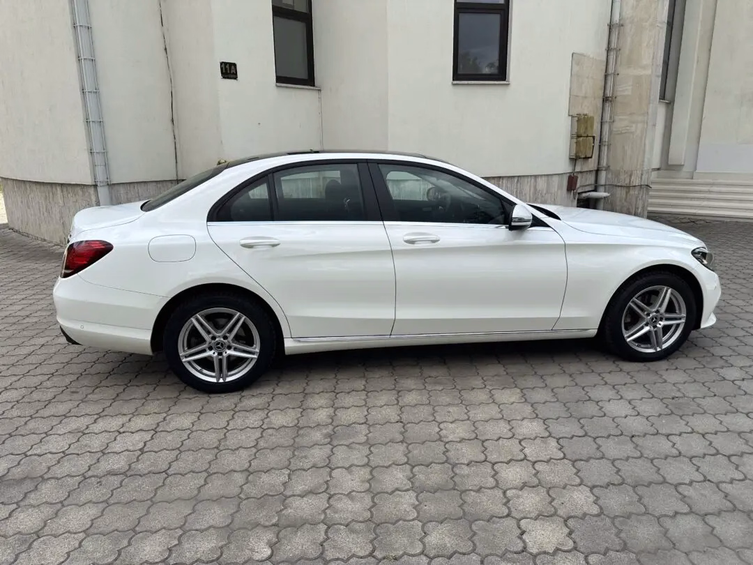 Mercedes-Benz C 220