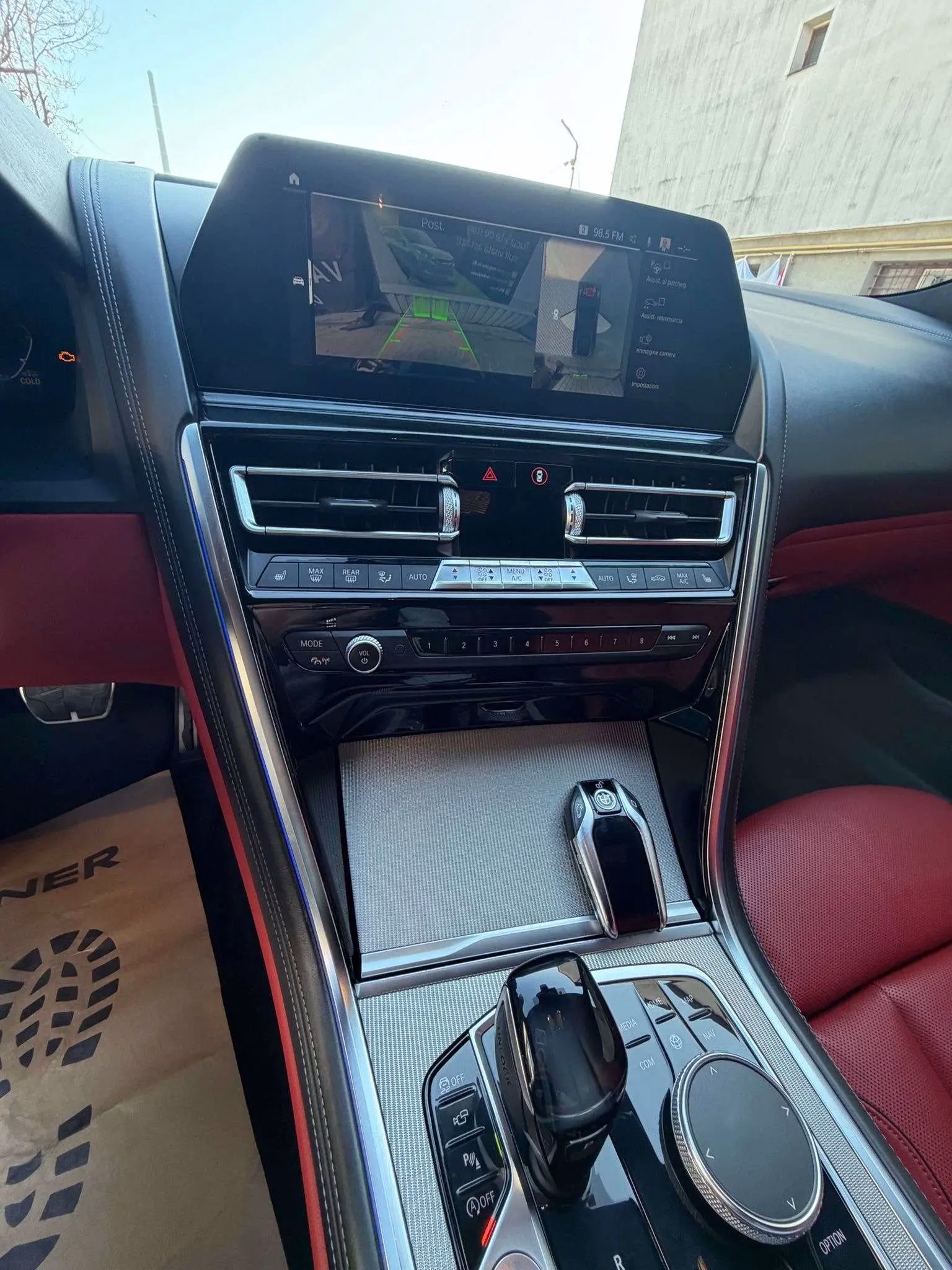 BMW 840
