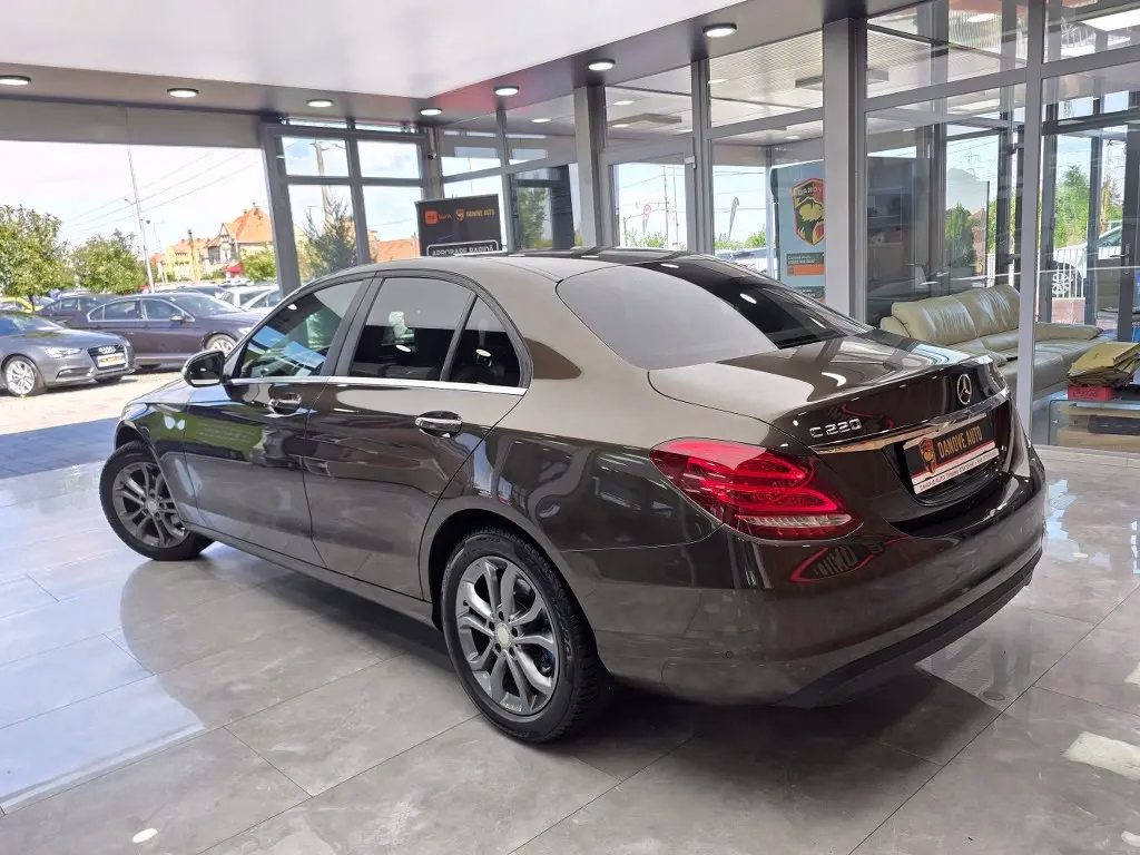 Mercedes-Benz C 220