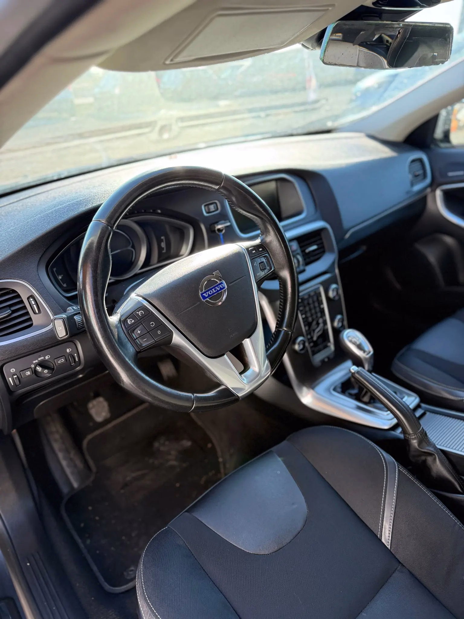Volvo V40